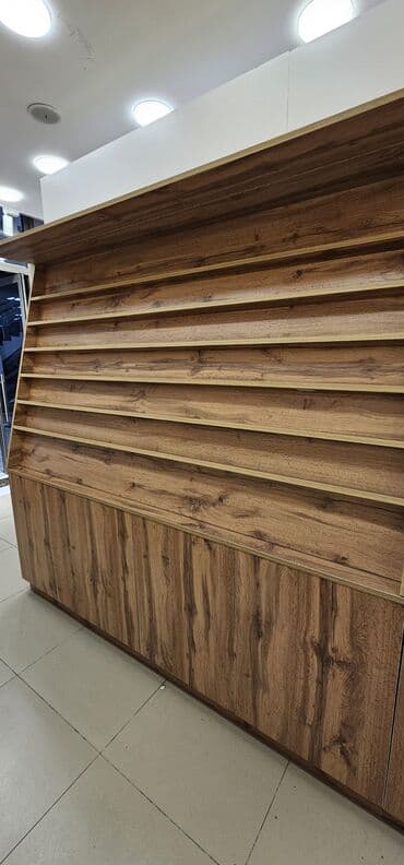 çörək vitrini: 1ededin qiymetMağaza vitrin dəsti – şüşəli vitrin və divar rəf sistemi — 4