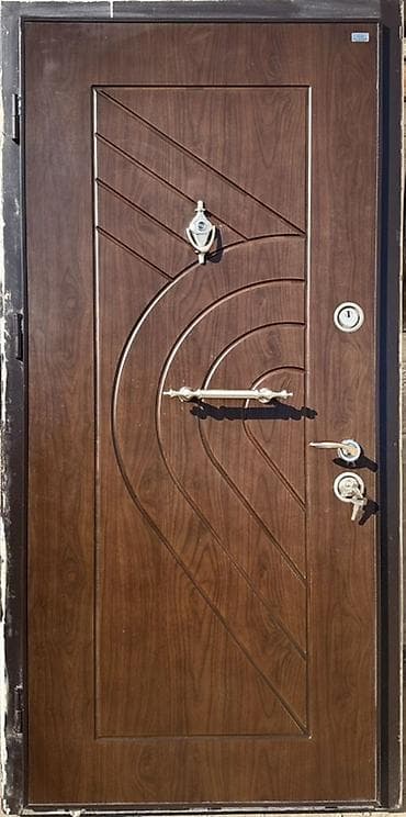 Santexnika: Uc Aslan Çelik Kapı – dekorativ naxışlı, taxta teksturalı polad giriş — 1