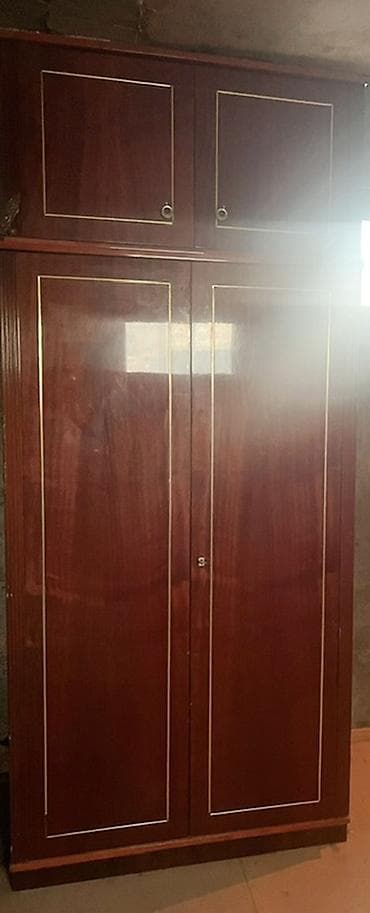 qara gerb sekilleri: 2 qapılı, Qəhvəyi, Taxta, Açılan, Düz dolab — 1