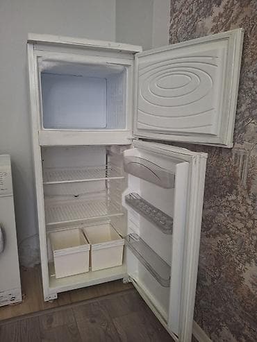 xaladenik satiram: İki qapılı məişət soyuducusu - Üst hissədə ayrıca dondurucu bölmə - — 2