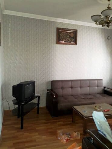 razin kiraye evler 2023: 20 yanvar metrosu yaxınlığı 5 mərtəbəli binanın 4-cü mərtəbəsi ümumi — 1