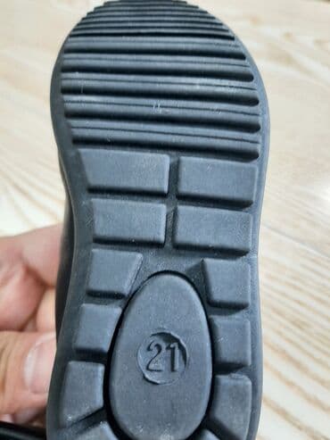 Пиджаки: Tezedi qeyinilmeyib
18 manata alinib 10 manata satilir
Neapol dairesi — 3