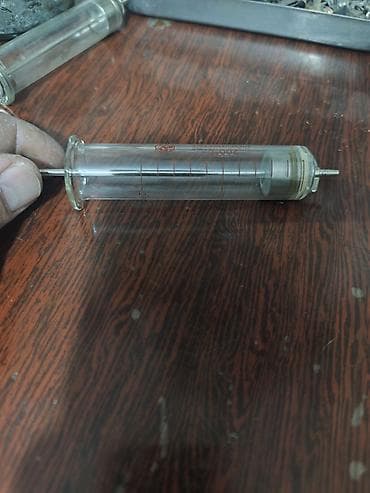 lobzik nedir: Şpris dəsti – şüşə korpuslu, metal porşenli, dəyişdirilə bilən iynələr — 2