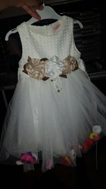 gəlincik: Kiçik qız üçün gəlincik platya.1 dəfə ad günündə geyinib.təzə qalıb — 1