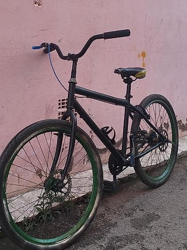Велосипеды: Şəhər/trek tipli velosiped - Rəng: qara gövdə, yaşıl haqlı təkərlər - — 1