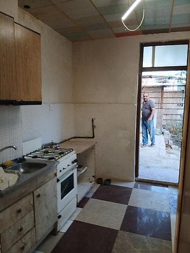 ucuz ev: 42 kv. m, 2 otaqlı — 3