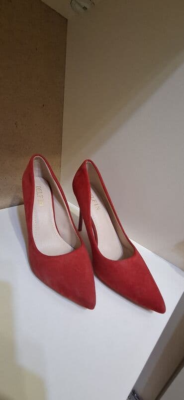 туфли новая не одевала не разу: Туфли, Размер: 38, цвет - Красный, Б/у — 1