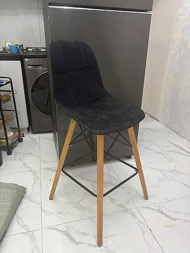 2 ədəd sifarişlə hazırlatdığım stul var oturacaq yerləri deformasiya
