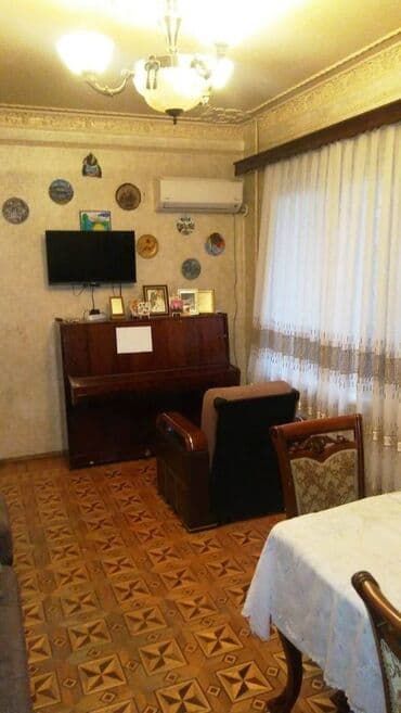 7 ci mikrorayon 1 otaqlı mənzil: Bakı, 3 otaqlı, Köhnə tikili, m. Əhmədli, 70 kv. m — 3