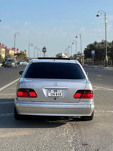 r18 diskler: Mercedes-Benz E 320: 3.2 l | 2002 il Sedan — 3