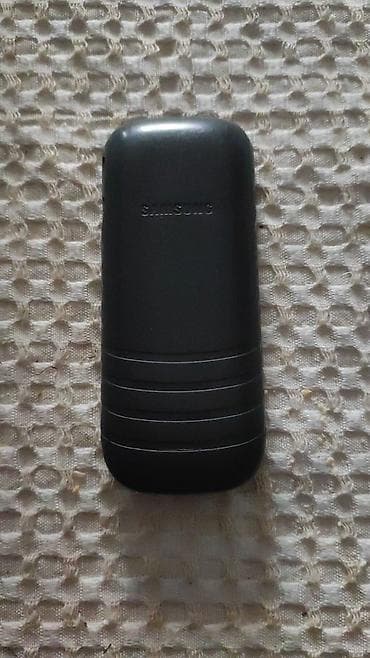 nokia e90 communicator: Samsung DUOS düyməli mobil telefon Xüsusiyyətlər: - İki SIM kart — 3