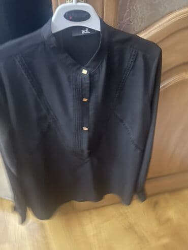 женские леггинсы со вставками: Brend: adL Məhsul: Qadın köynəyi/bluz - Rəng: qara - Yaxa — 1