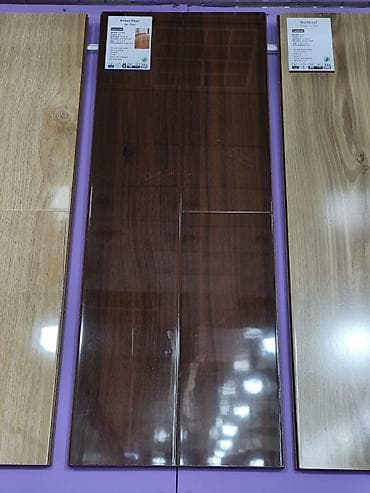 Kaiser Floor laminat – parlaq qəhvəyi taxta naxışlı panel - Material — 1
