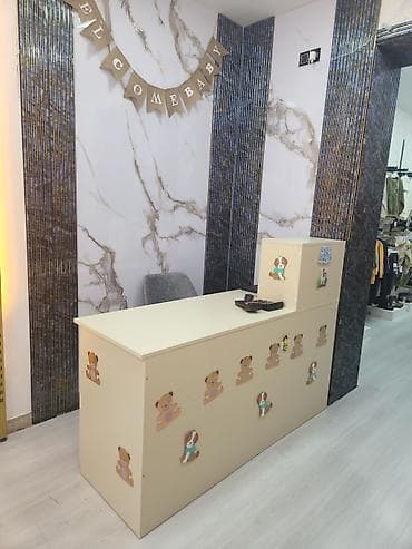 возьму в дар мебель: Uşaq geyim və aksessuarları mağazası üçün hazır satış köşəsi və — 2