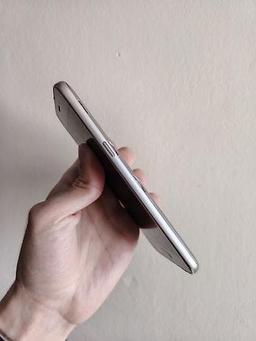 samsung s20 fe ekran: Samsung Galaxy J2 2016, 16 GB, rəng - Qızılı, İki sim kartlı — 5