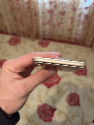 iponalar: IPhone 7, 32 GB, Qızılı, Barmaq izi — 5
