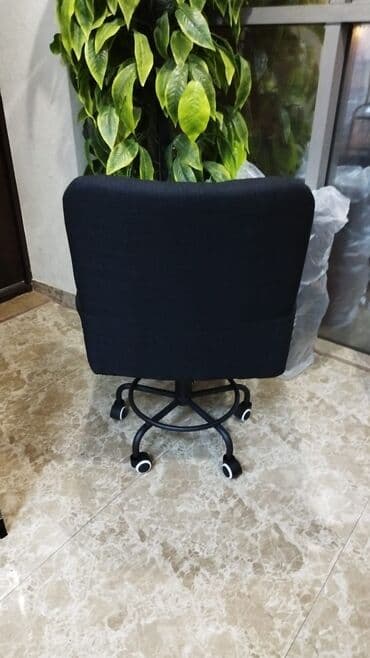 офисные стулья доставка: Новый, С колесиками — 2