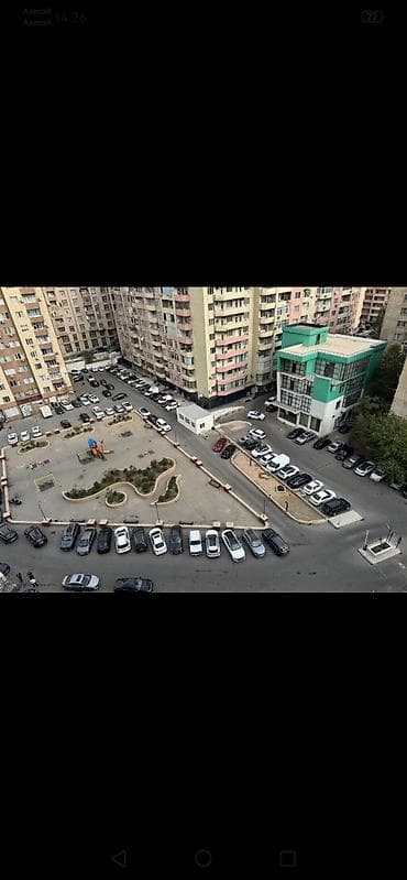 Tbilisi prospekt-İnqilabi kəsişməsi Həsən Əliyev1 küçəsində 3 otaq 138 — 1