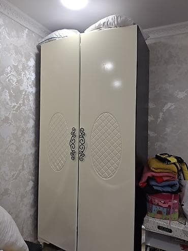 modern stol stul: 2 qapılı, Rəngli, Digər material, Açılan, Düz dolab — 1