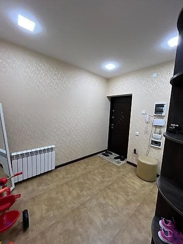 ev ucuz: Geniş və işıqlı mənzil – açıq mətbəxli qonaq otağı və rahat yataq — 8