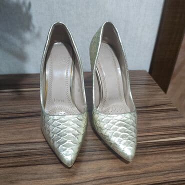 женские золотистые туфли: Tuflilər, Ölçü: 36, rəng - Qızılı, Yeni — 1