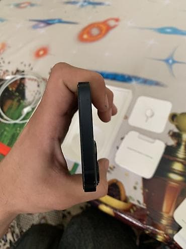 tikinti ustası: IPhone 13, 128 GB, Midnight, Zəmanət, Simsiz şarj, Face ID — 7