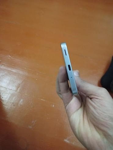 iphone 18 qiymeti: Samsung Galaxy A17, rəng - Gümüşü, Barmaq izi — 6