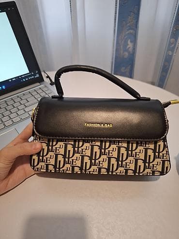 dolce gabbana card holder: Qadın əl çantası – “FASHION & BAG” yazılı, üstdən tutacaqlı model — 1