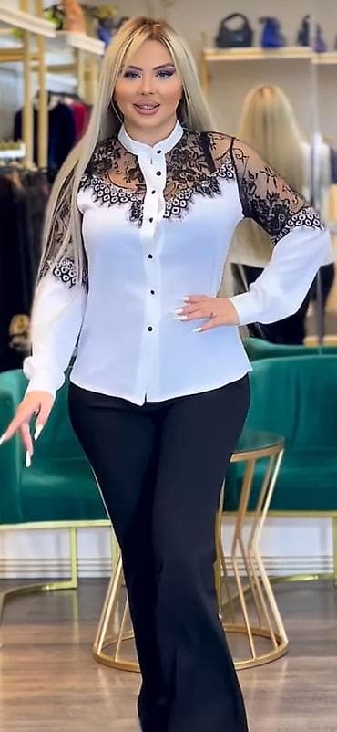 LavİVİPİ brend qadın koftası – siyah-ağ - Model: düyməli, stendlə lalafo.az -da LavİVİPİ brend qadın koftası – siyah-ağ - Model: düyməli, stendlə