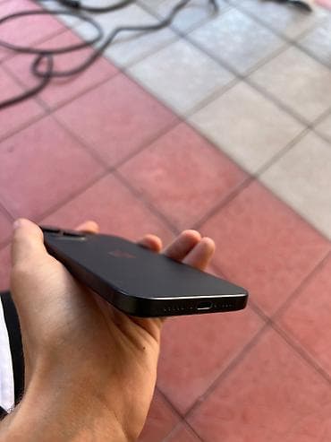 note 15: IPhone 15, 128 GB, Qara — 5