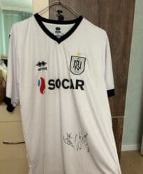 беговая дорожка satılır: İmzalı Forma Satılır ! Neftçinin futbolçuları Emin Mahmudov və — 1