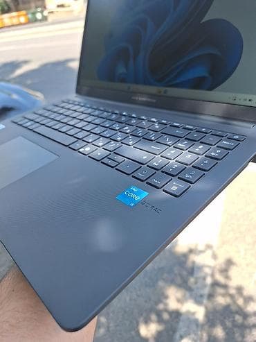 ASUS: ASUS ExpertBook noutbuku Xüsusiyyətlər: - Ekran: 15.6" (nazik — 3
