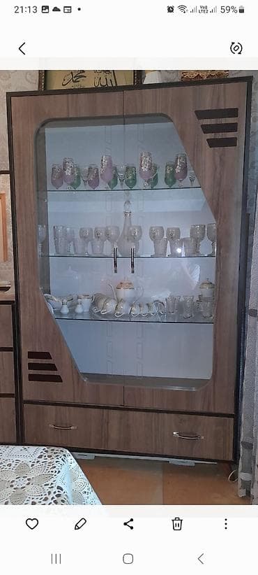 Vitrin şkaf – şüşəli servis dolabı - Material: ağac teksturalı — 2