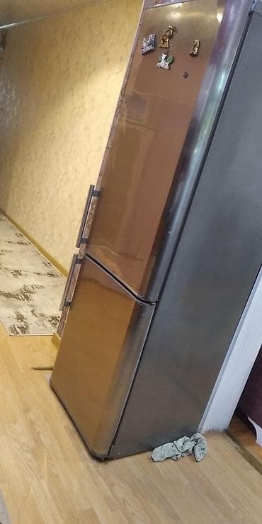 Midea vitrin tipli soyuducu və iki qapılı məişət soyuducusu - Midea — 2