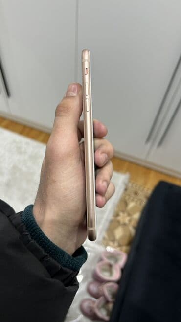 Mazda: IPhone 8 Plus, Золотой — 3