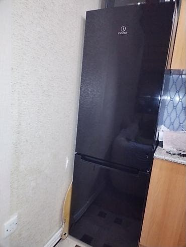 IrIndesit soyuducu istifade olunmayan evde yeni kimi qalib Qiymet 550