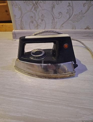 plasmas ütü: Klassik elektrik ütü - Material: metaldan korpus və paslanmayan polad — 1