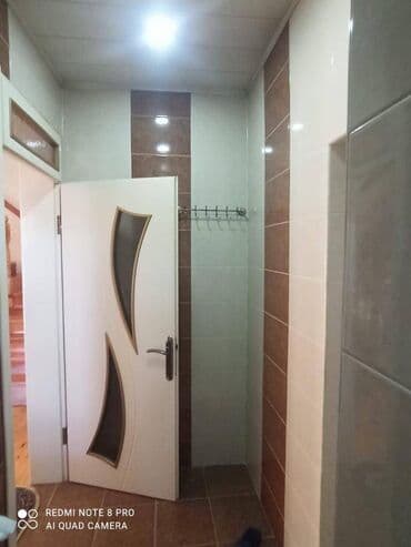 heyət evi: 6 otaqlı, 240 kv. m, Orta təmir — 6