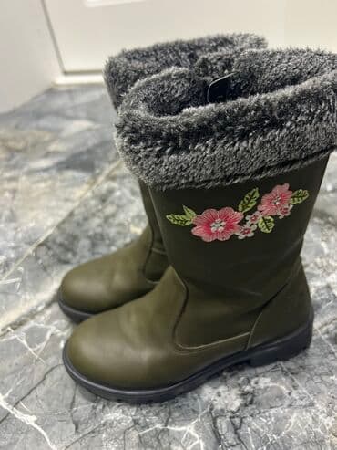 детская обувь новая: 33 ölçü qız botu Defekt yoxdu Türk malı Ela veziyyetde — 1