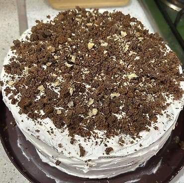 Şokoladlı qozlu tort– evdə hazırlanmış, çoxqatlı, yüngül kremli