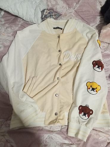 kolej jaket: Salam belə bir üst geyim satılır kim istəsə qoyduğum nömrəylə əlaqə — 1