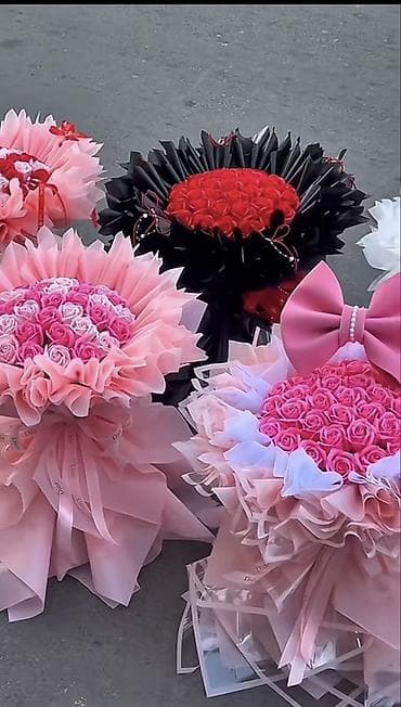 Digər bitkilər: 8 Marta özəl gül buketləri - Kampaniya: 51 gül – 30 AZN | 101 gül – — 2