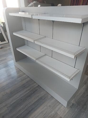 138 uzunu 110 hunduru 65 sm eninde olan ortaliq vitrini. bir terefi — 4