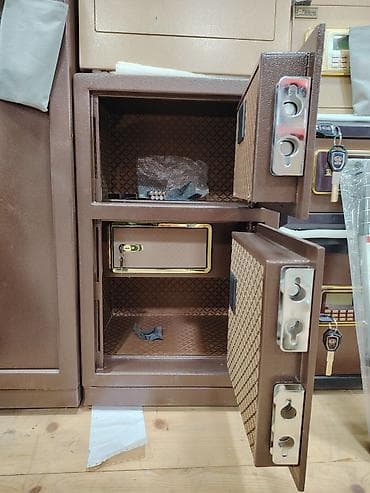 İkiqat təhlükəsizlik seyfi - Rəng: qəhvəyi, qızılı haşiyələr - — 2