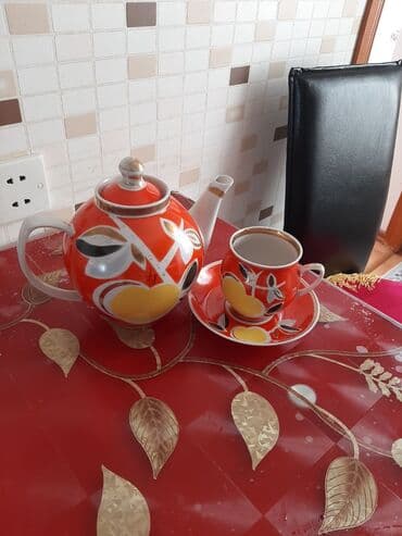 Çay dəsti, rəng - Qırmızı