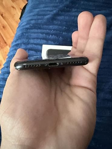iphone 10 s: IPhone SE 2020, 64 GB, Qara, Barmaq izi — 5