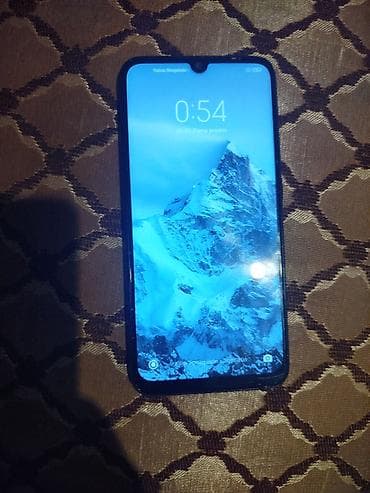 samsung tab s8 plus: Smartfon – damla formalı ön kamera çıxıntısı olan, arxa tərəfdə ikiqat — 4