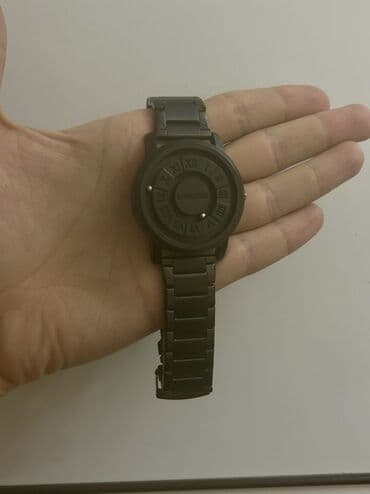 Qol saatı, rəng - Qara