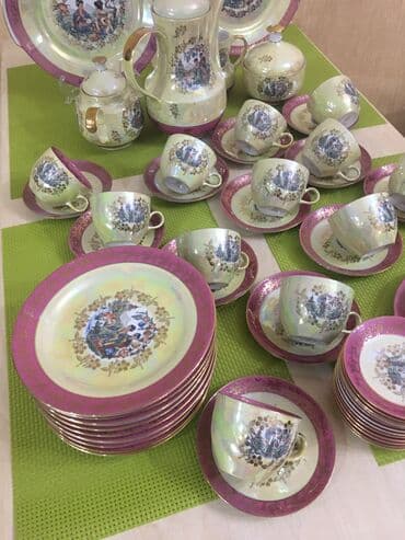 qara madonna aş nimcəsi: Çay dəsti, Farfor, Almaniya — 1