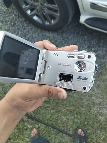 optika: Rəqəmsal Videokamera – DVC (12.0 MP) - 12.0 megapiksel foto çəkmə — 3